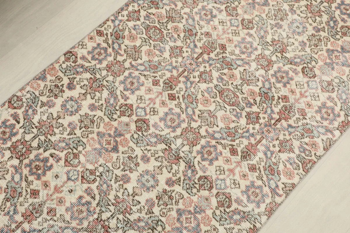 Another angled view of the runner, showing the overall pattern and color distribution from a different perspective