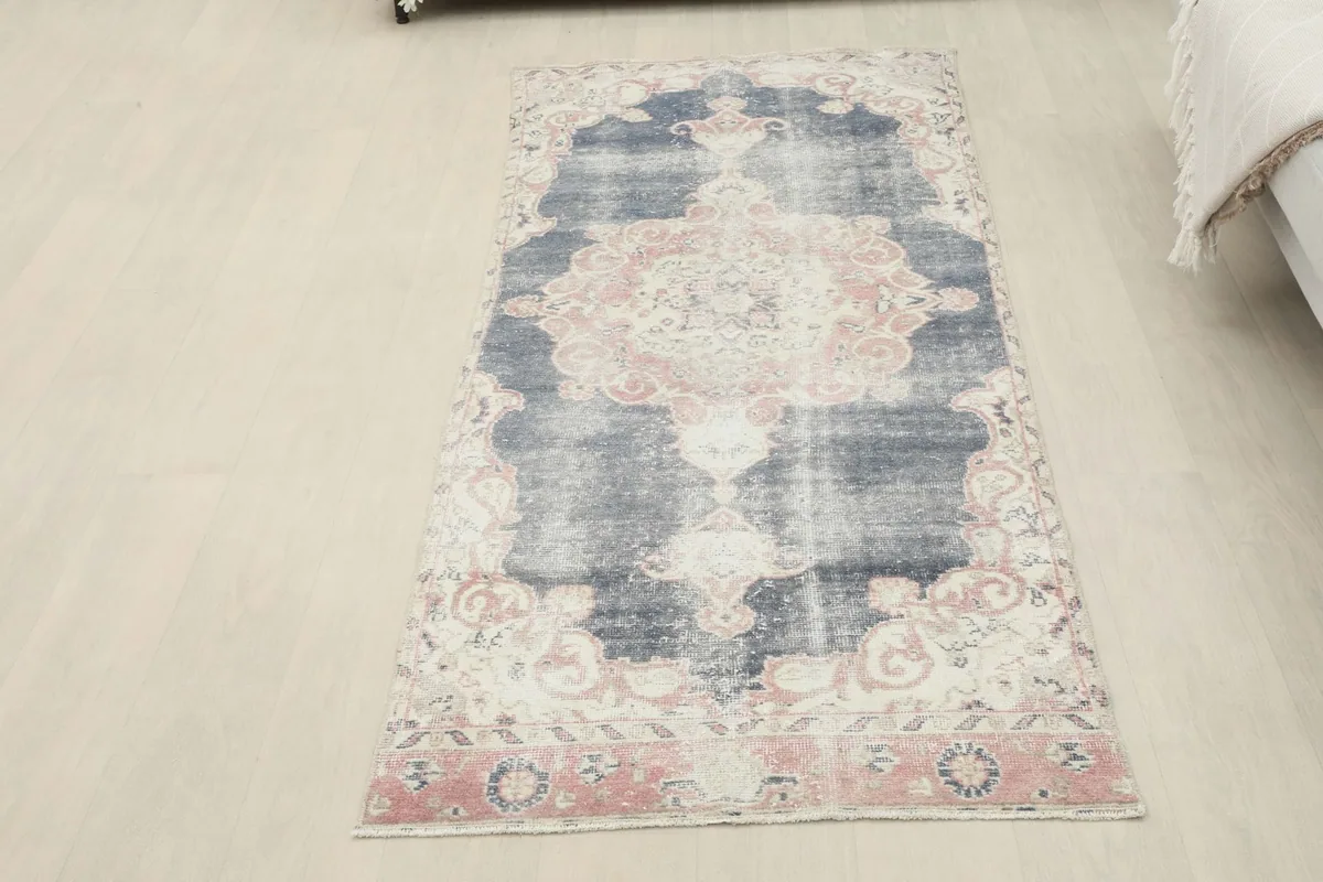 Full overhead view of the runner on a light floor, showcasing its complete design