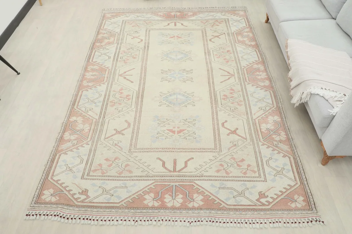 Overhead view of the rug in a room setting, providing a sense of scale