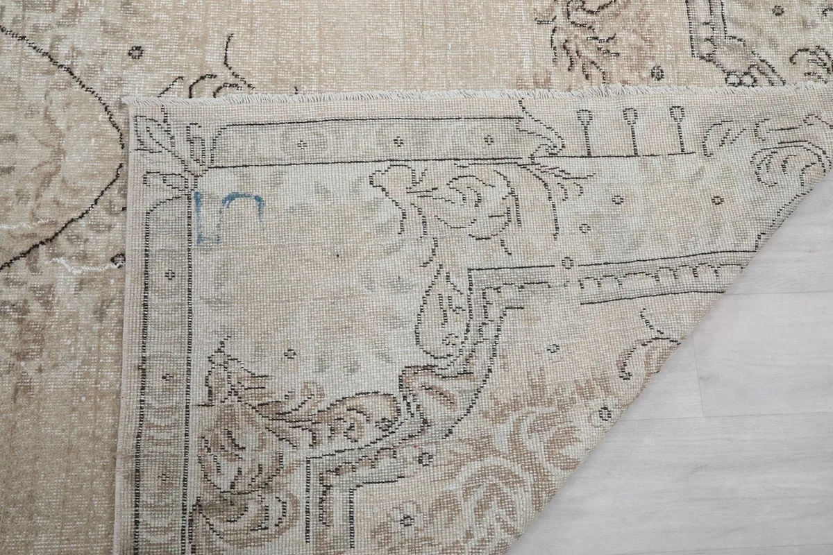 Another folded corner view, showing the tight knotting and craftsmanship from the back