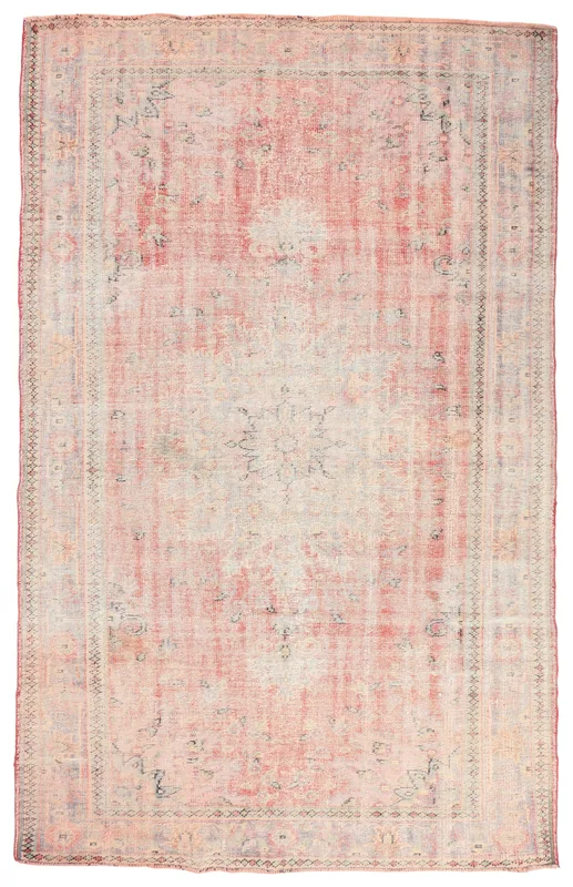 Full top view of the 6'4" x 10'1" vintage Anatolian rug with rose and cream colors