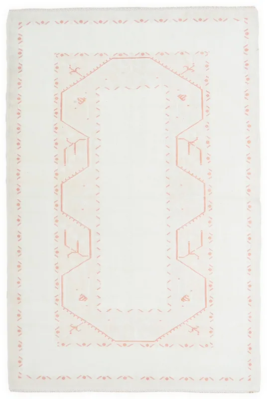 Full top view of the 5'3" x 7'11" cream and rose vintage Anatolian rug
