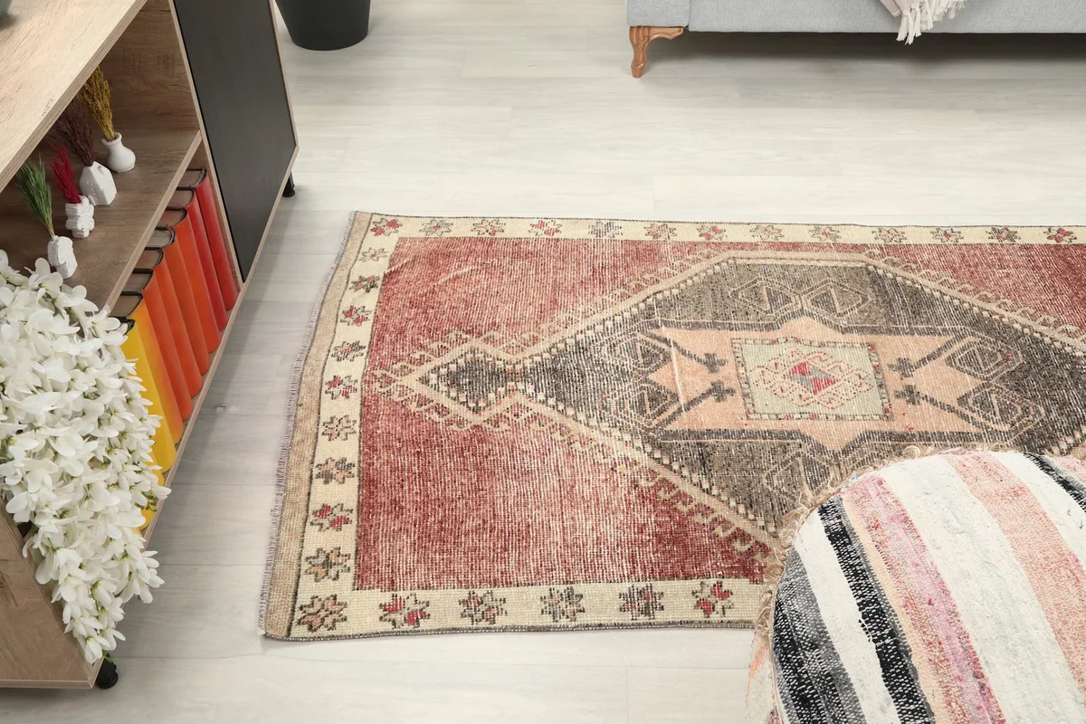 View of the runner from a slight angle in a room, focusing on the overall pattern.