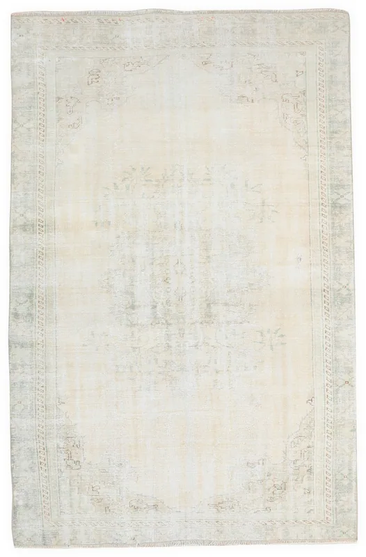 Full overhead view of the 6x10 ivory and green vintage Anatolian area rug