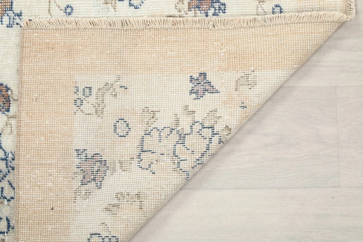 Detail of the back of the rug, revealing the tight knotting and craftsmanship