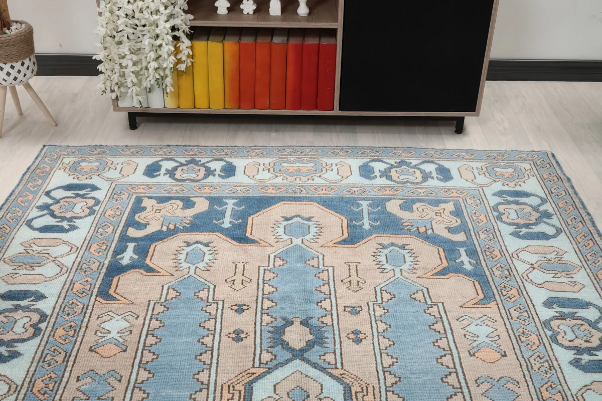 View from one end of the rug, showing the consistent pattern and color distribution.