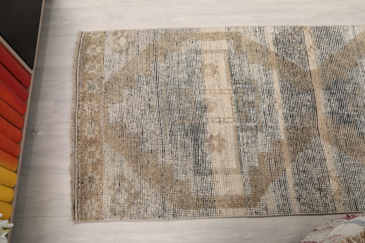 Top-down view of a section of the runner, focusing on the geometric design