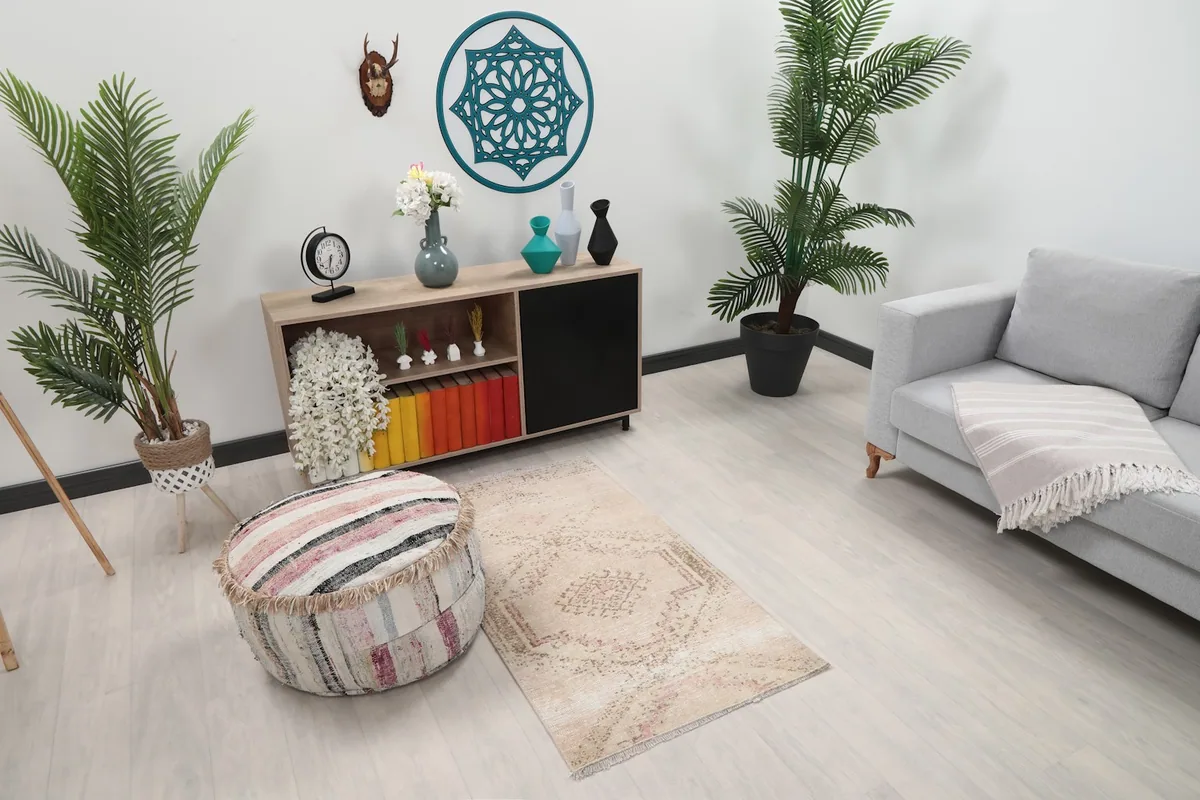 Angle view of the hand-knotted Anatolian rug in a contemporary room