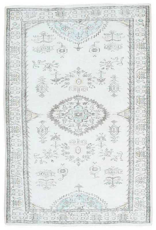 Ivory Tribal Medallion Rug full top view.