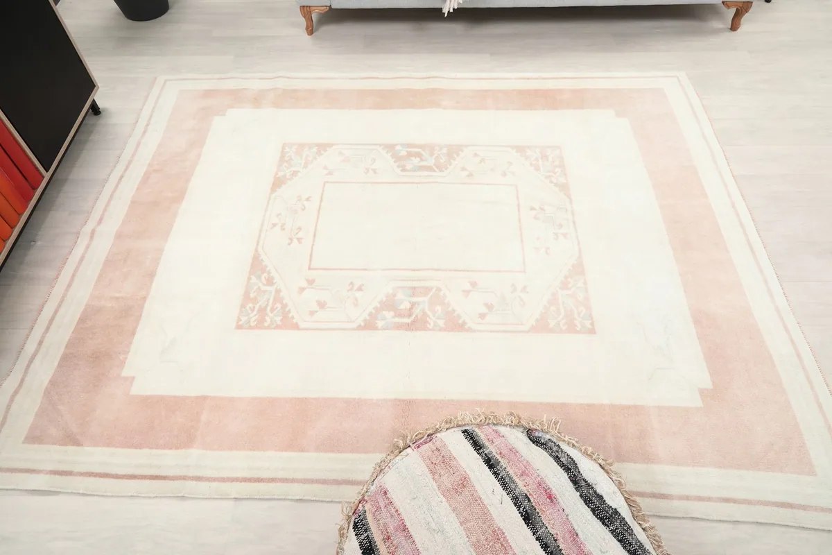 Full overhead view of the rug from a higher perspective in the room