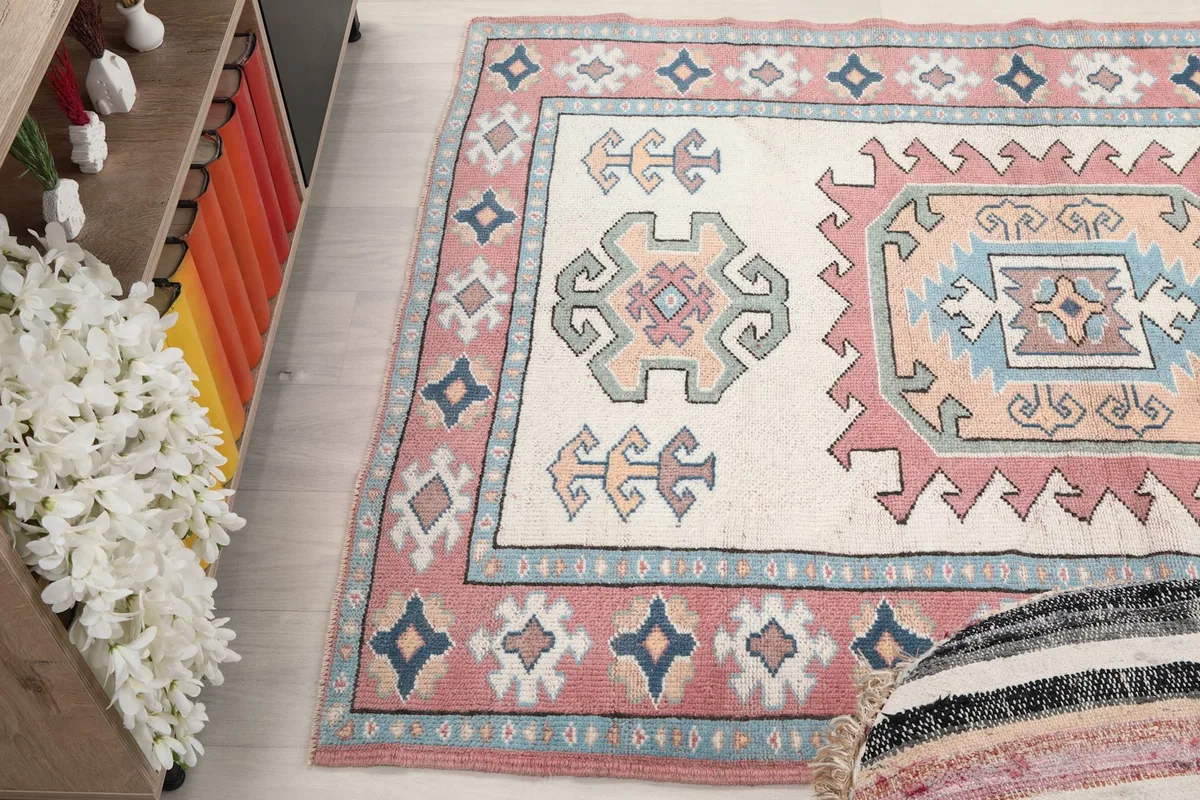 Angled view highlighting the overall pattern and color variations