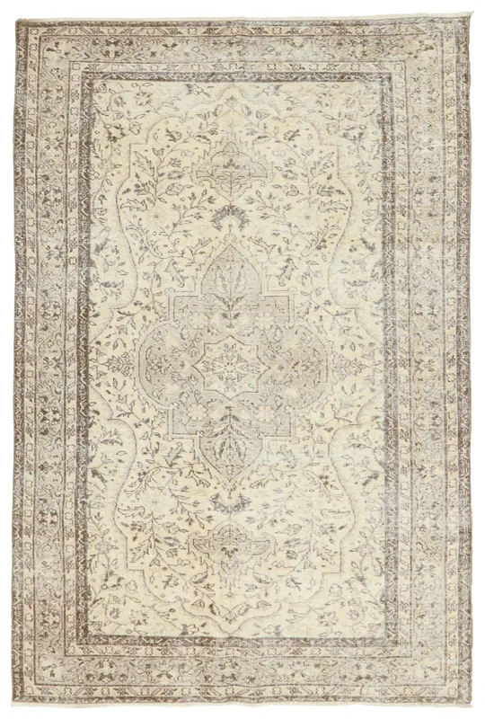 Full overhead view of the 6x8 cream and gray vintage Anatolian area rug