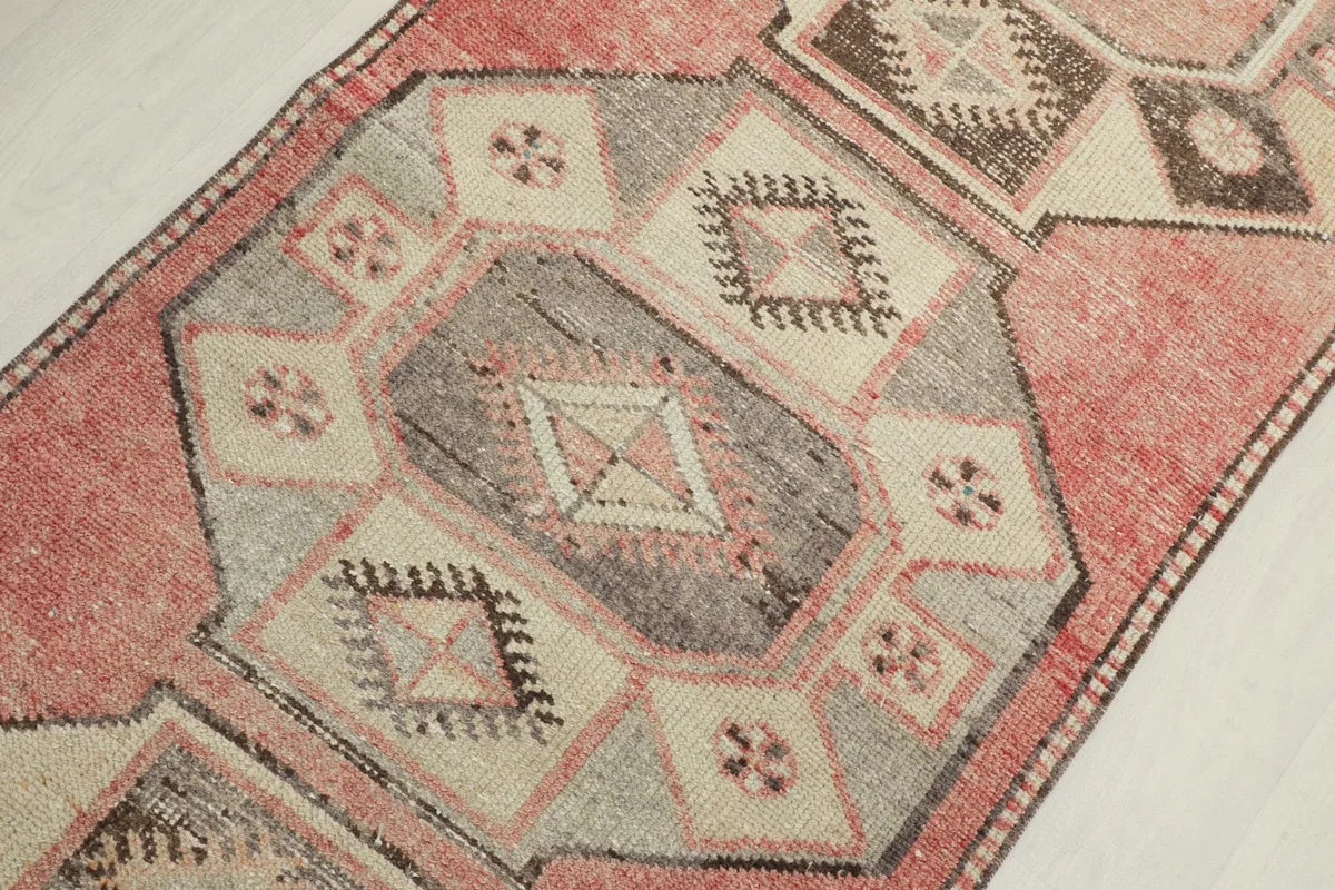 Angle view highlighting the varied geometric patterns and color transitions in the runner