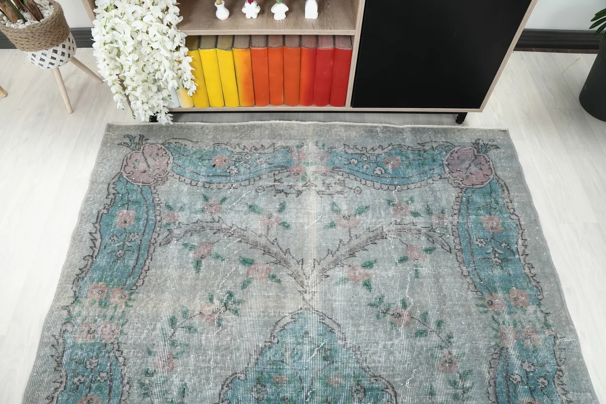 Overhead view of the rug, capturing the full design from one end.