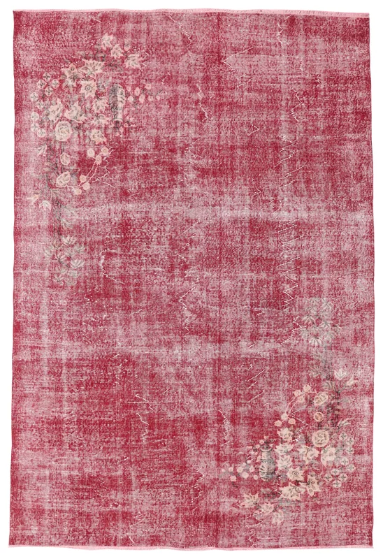 Full overhead view of the 7x10 rose distressed floral area rug