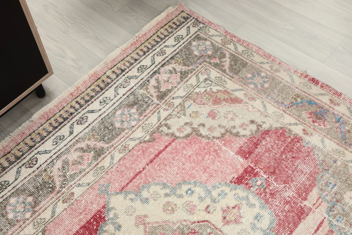 Another corner detail, emphasizing the vintage wear and subtle color shifts