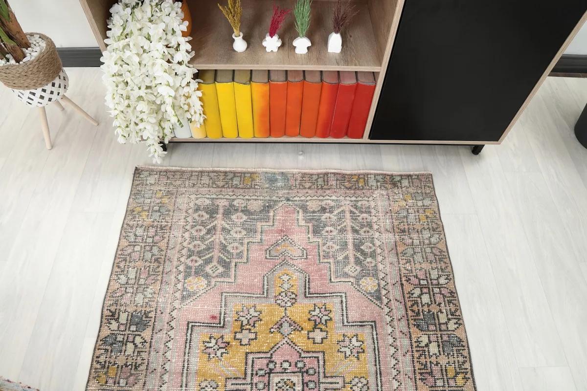 Overhead view focusing on the central geometric design and colors of the runner