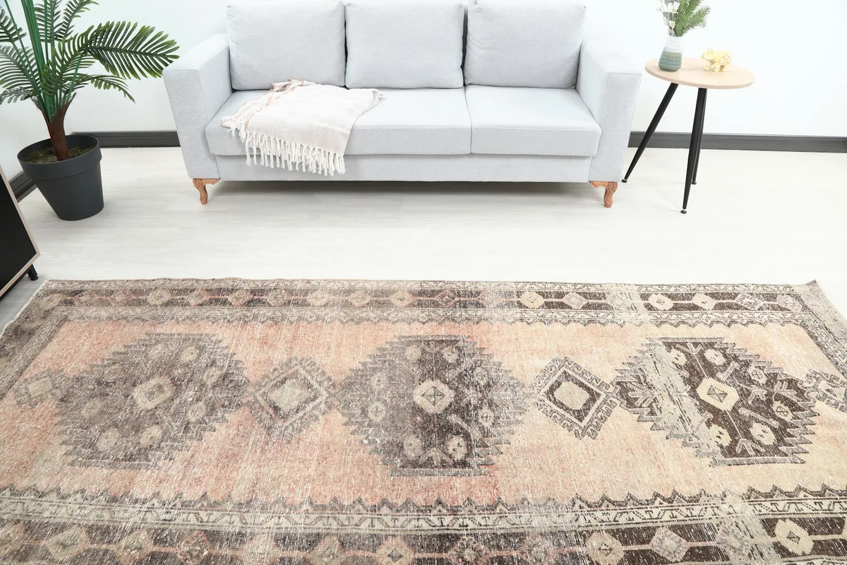 Overhead view of the runner's central section, showing the repeating tribal geometric designs