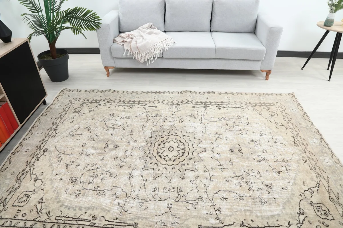 Overhead perspective of the rug, showcasing the central medallion and overall pattern.
