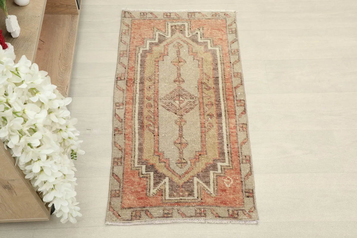 Overhead view of the doormat, showing the central medallion and border patterns