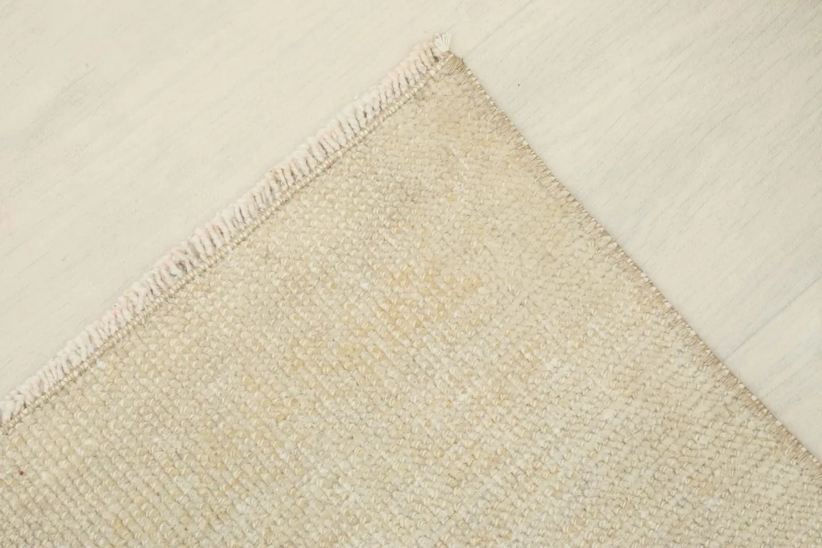 Another corner detail highlighting the hand-knotted construction and fringe