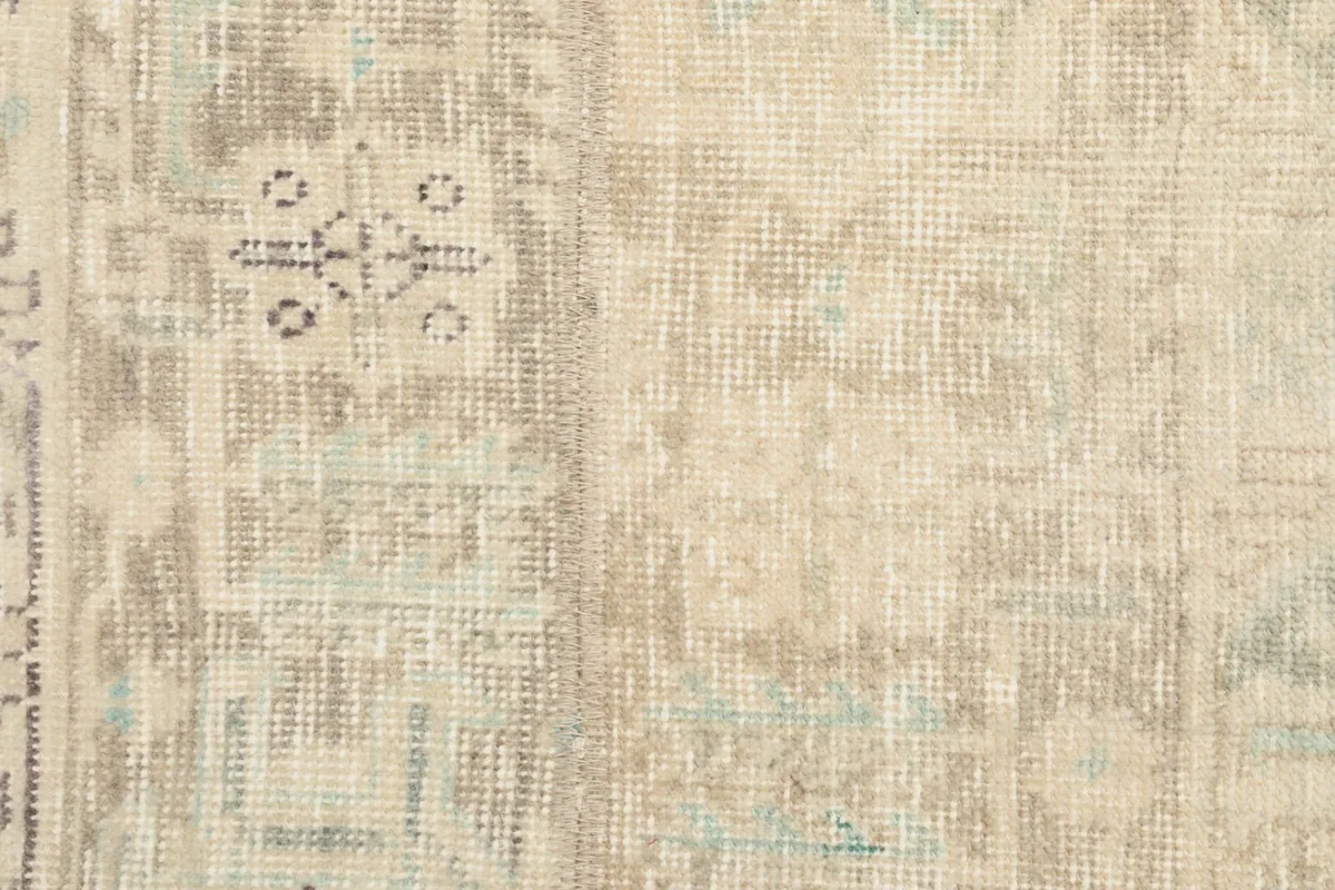 View showing the low pile height and the tightly woven wool on cotton foundation.