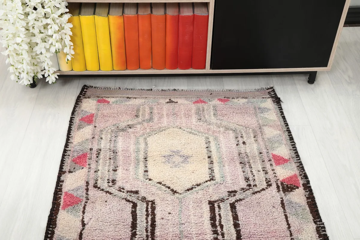 Overhead view of a section of the runner, highlighting the geometric design.