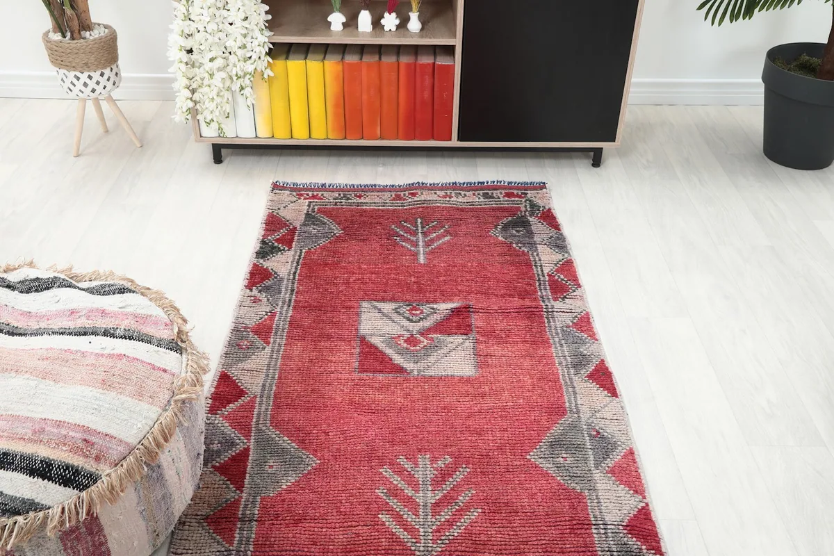 Overhead view of the rug in the room setting, focusing on its pattern