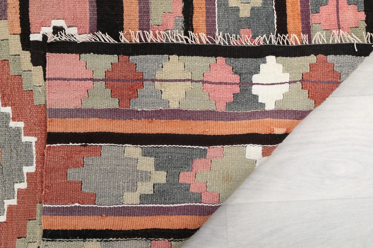 Black Pink Geometric Runner, photo 13