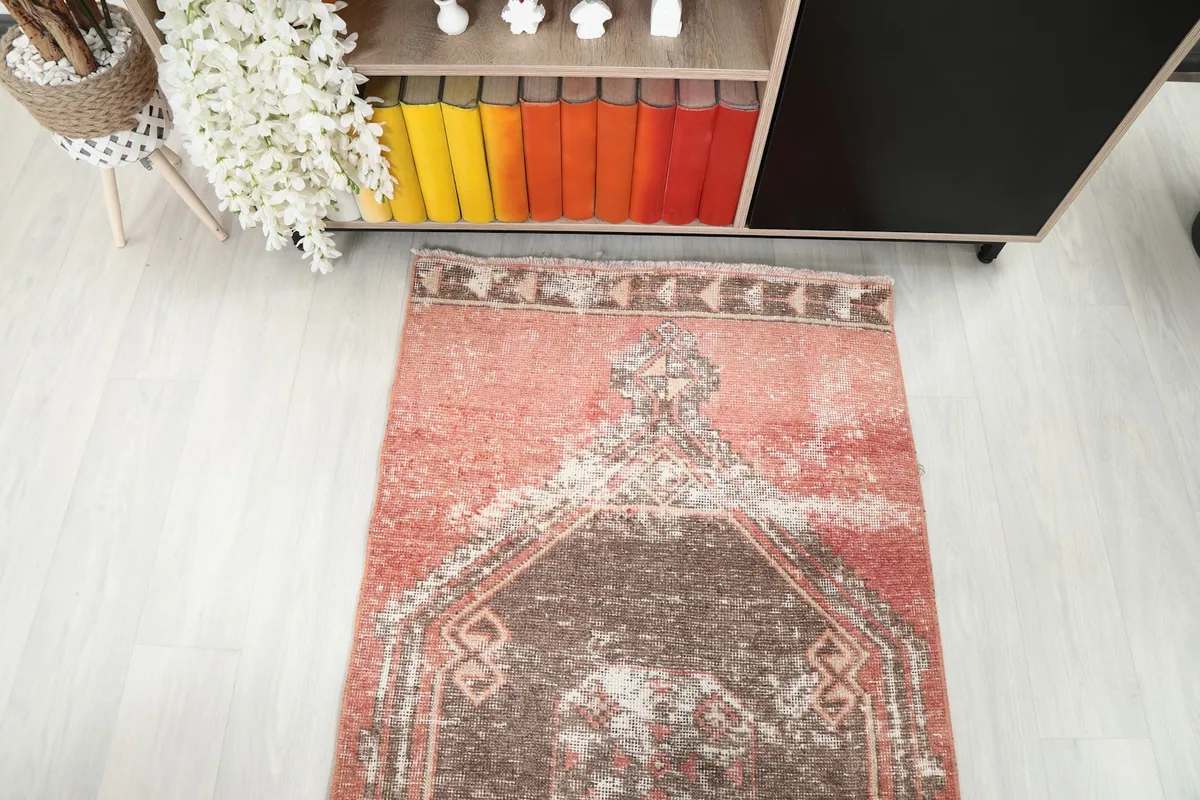 Overhead view of the end of the runner, displaying the border design and color variations