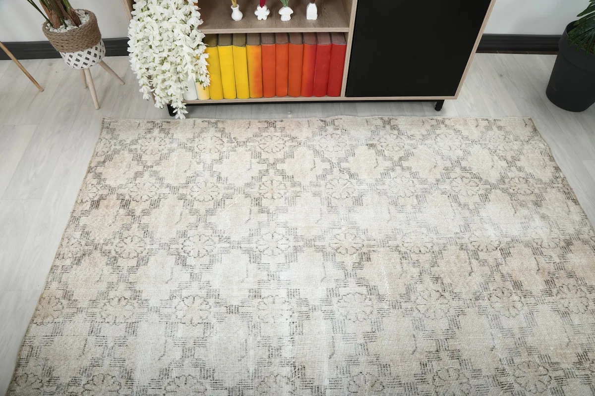 Overhead shot of the rug's central design and overall appearance