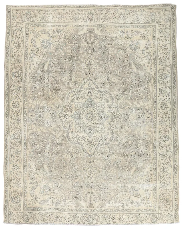 Full top view of the 9'6" x 12'1" gray and beige vintage Anatolian area rug