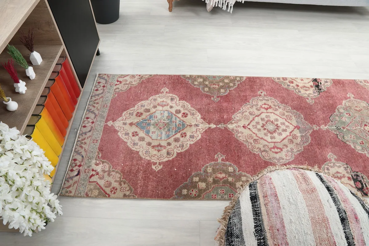 Side angle of the runner rug in a room, capturing its length and visual appeal